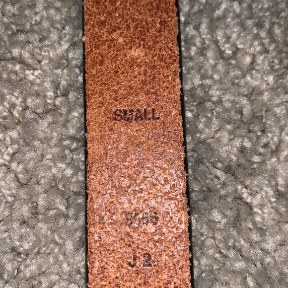 COACH GORGEOUS SIZE SMALL LEATHER BELT - Picture 8 of 8